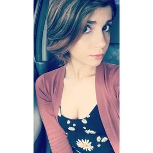 Meet your Posher, Adrianna